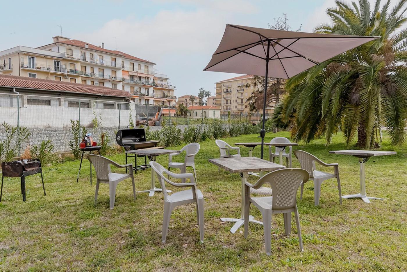 Il Gattino Di Porto - Apt 3 - Monolocale Veranda Piscina إمبيريا المظهر الخارجي الصورة