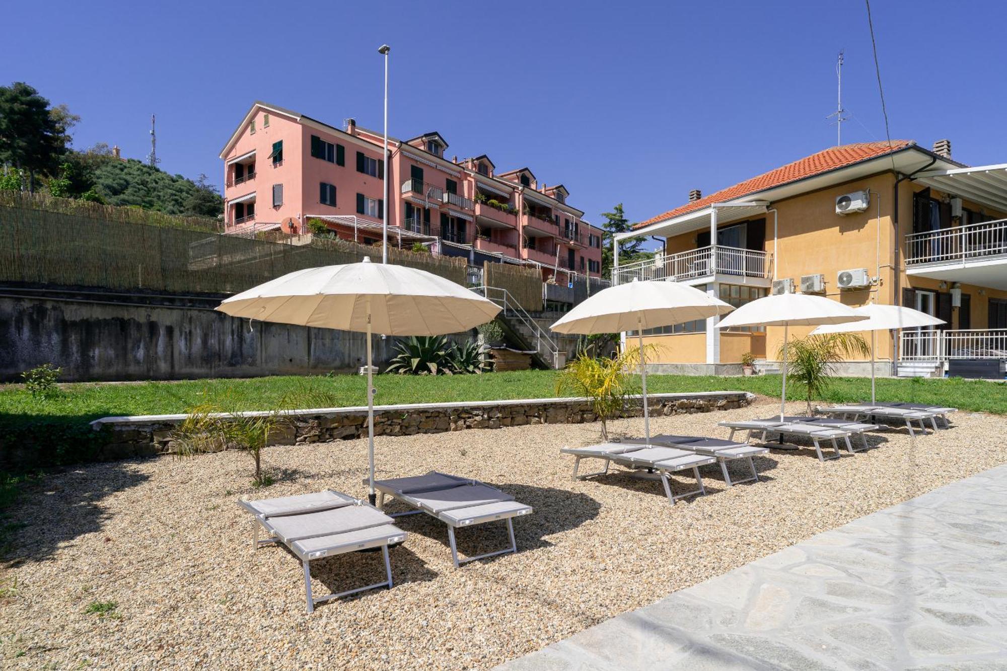 Il Gattino Di Porto - Apt 3 - Monolocale Veranda Piscina إمبيريا المظهر الخارجي الصورة